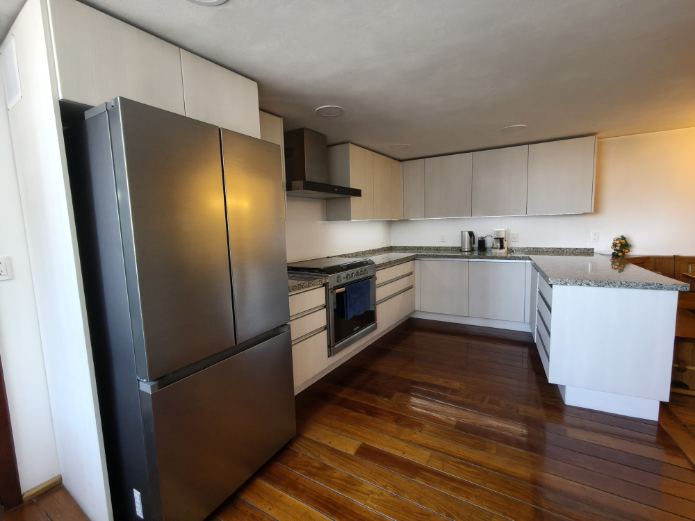 DEPARTAMENTO AMUEBLADO EN RENTA EN LOMAS DE CHAPULTEPEC