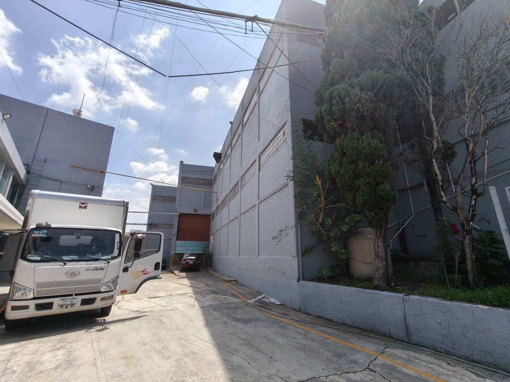 BODEGA EN RENTA CON MUY BUENAS CONDICIONES EN TLALNEPANTLA