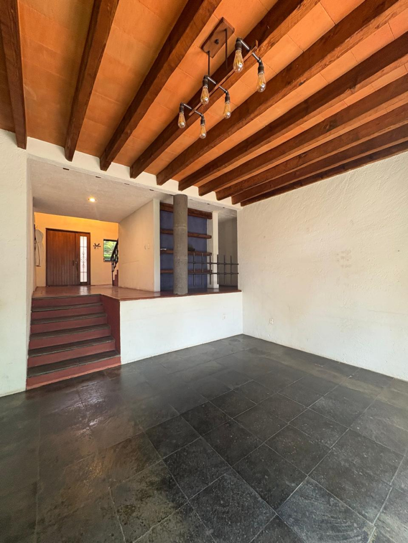 se vende casa en boulevard condado de sayavedra atizapan de zaragoza.