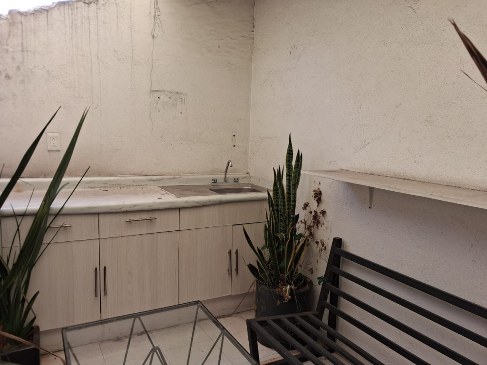 CASA EN VENTA CON USO DE SUELO EN LA ANAHUAC