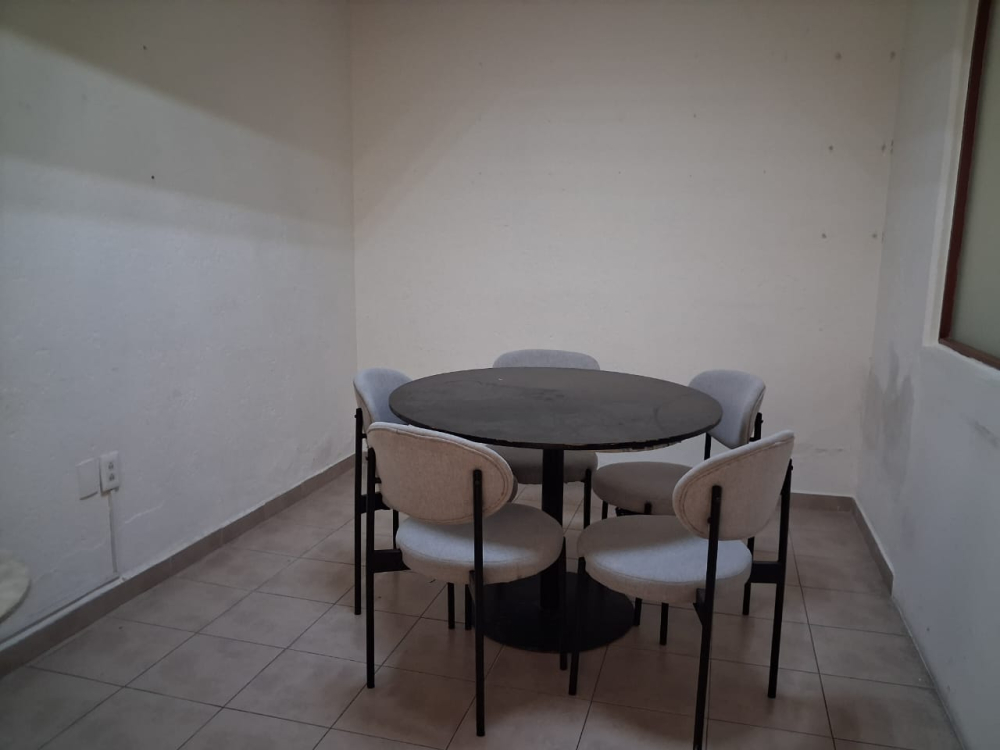 CASA EN VENTA CON USO DE SUELO EN LA ANAHUAC