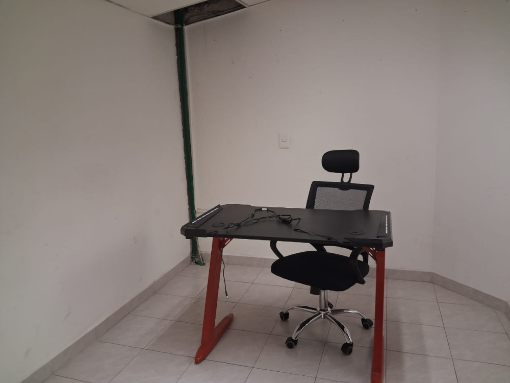 CASA EN VENTA CON USO DE SUELO EN LA ANAHUAC