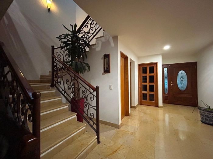 casa en venta en fuentes de tepepan – valle escondido