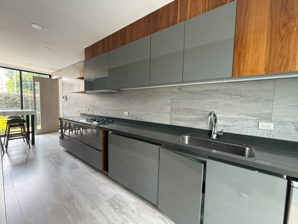 casa en condominio en venta en las águilas