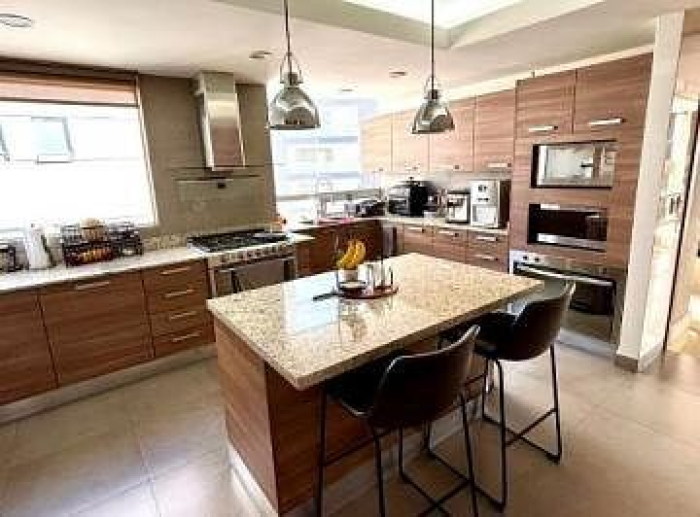 Departamento PH Con 4 Recámaras En Venta En Hacienda Del Ciervo