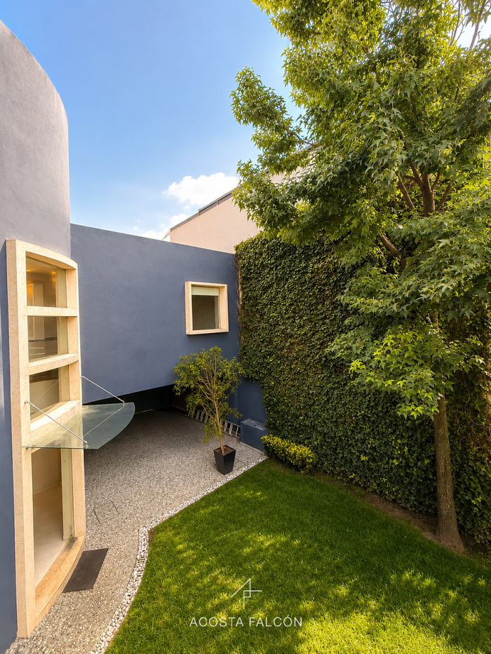 casa en calle cerrada en lomas