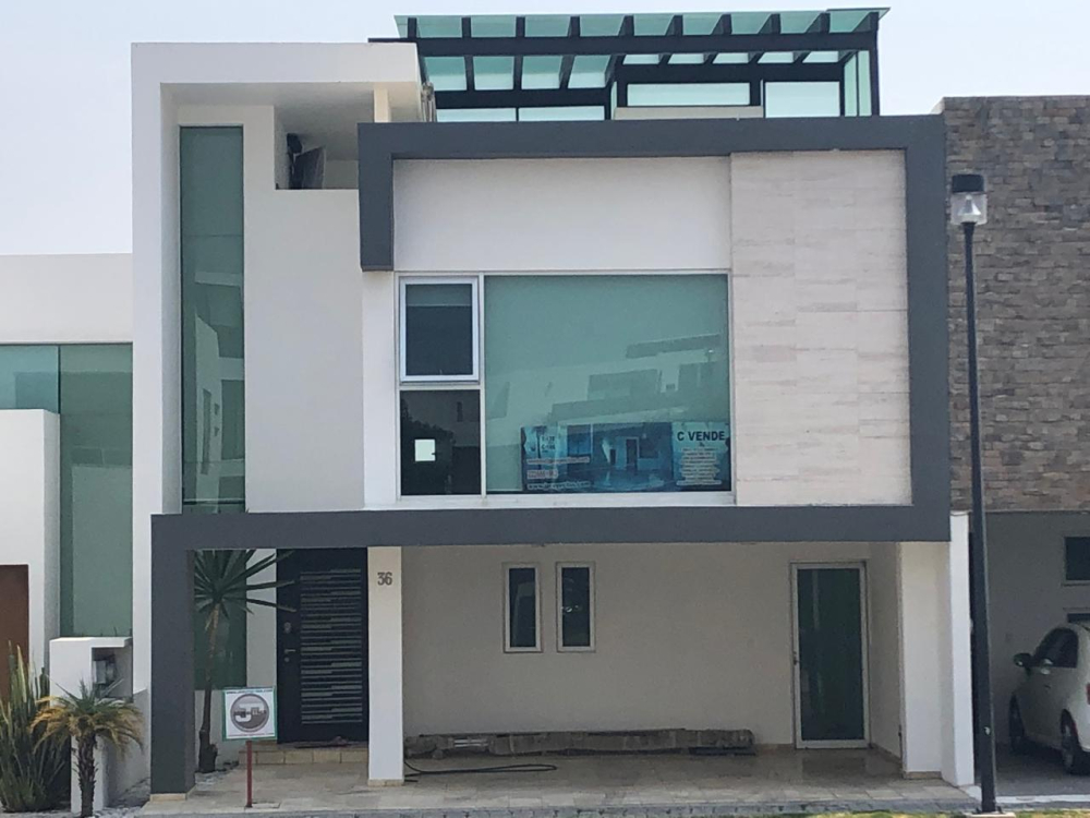 casa en venta en lomas de angelopolis 