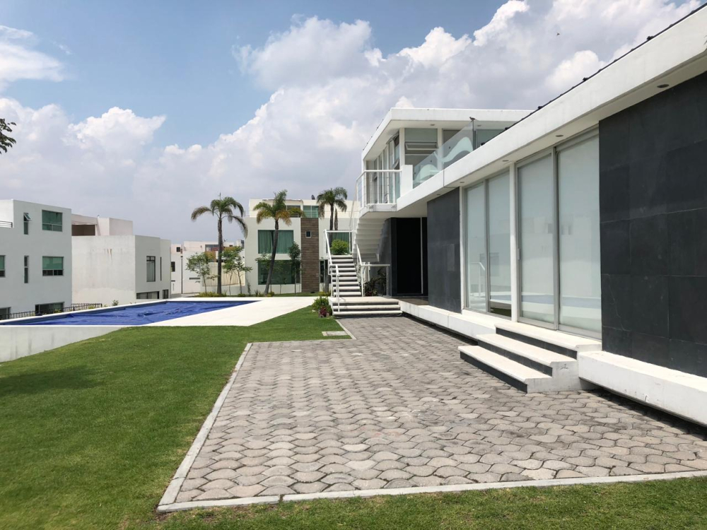 casa en venta en lomas de angelopolis 