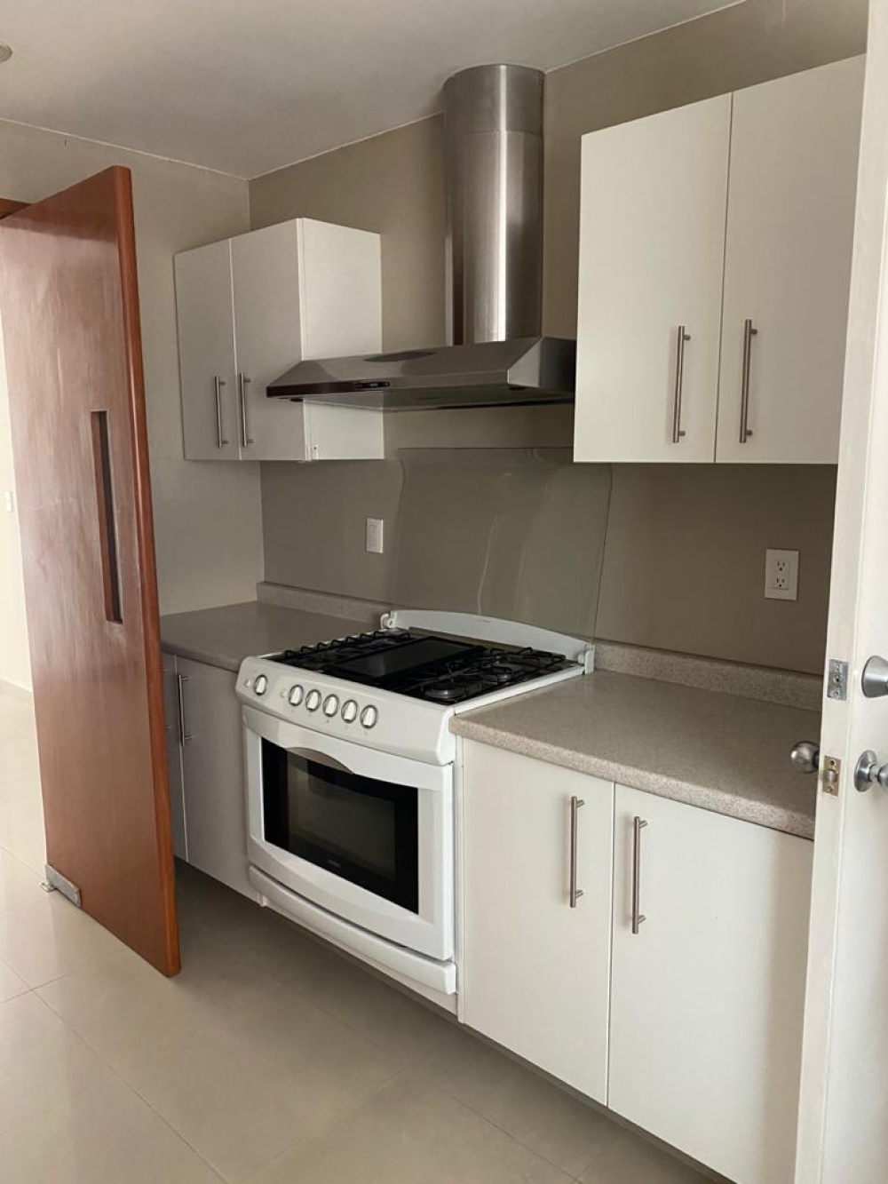 RENTA DEPARTAMENTO EN PLAZA VICTORIA INTERLOMAS
