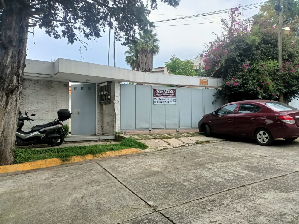 CASA EN PRIVADA EN VENTA EN TECAMACHALCO A 5 MINUTOS DE LA UNIVERSIDAD ANAHUAC