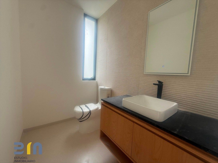casa en venta en lomas del rio