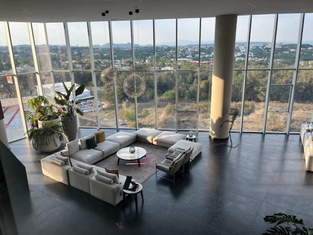 departamento en renta en colinas de san javier