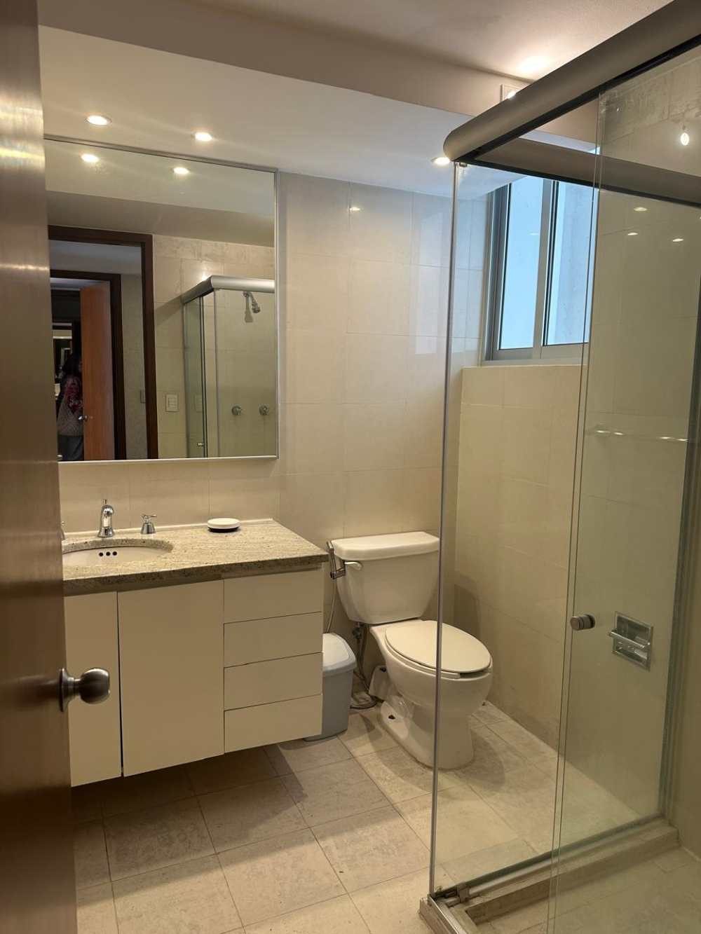 departamento amueblado y remodelado en campos elíseos, polanco.