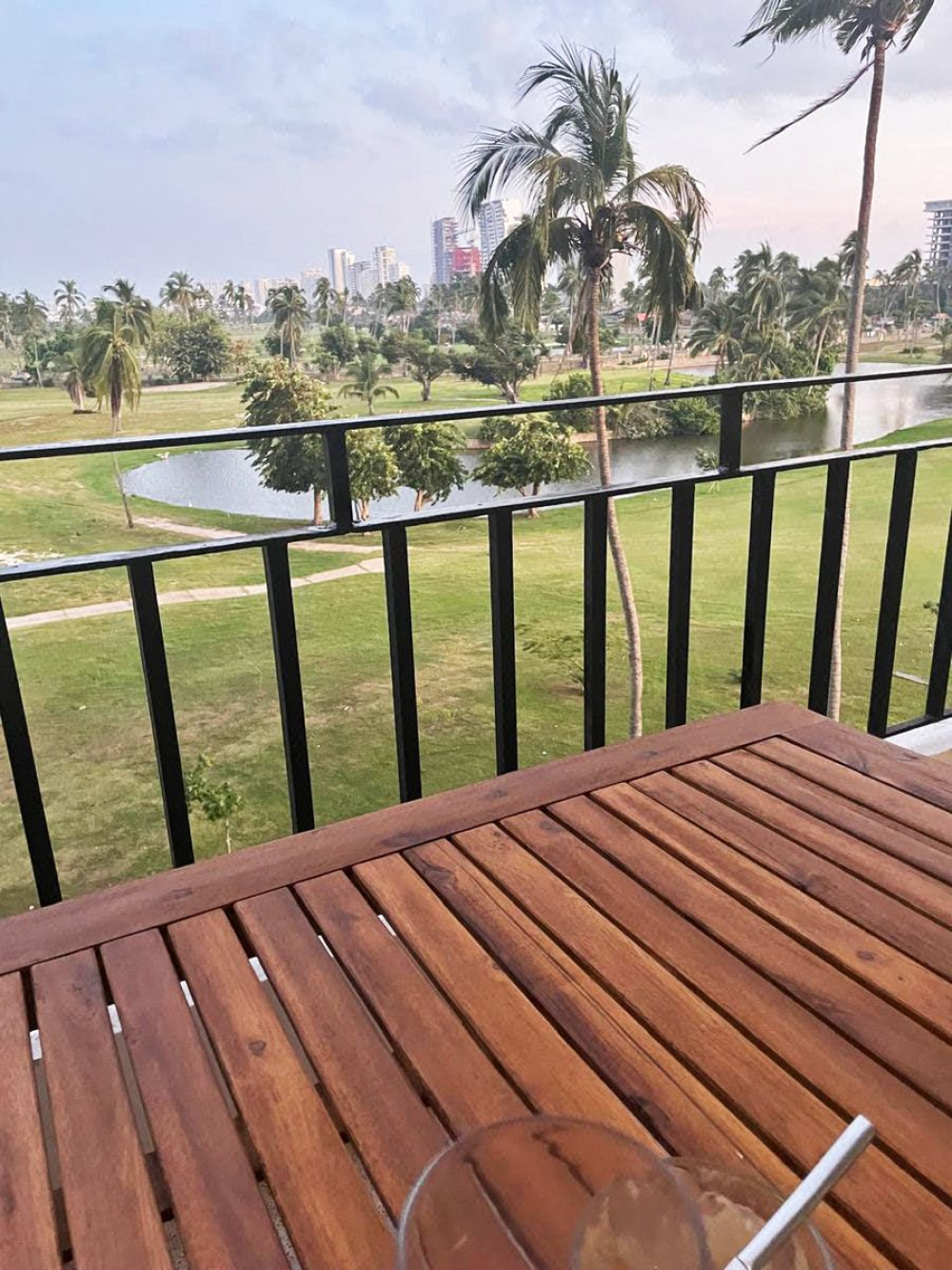 Departamento En Venta En Torre Azteca Princess, Acapulco