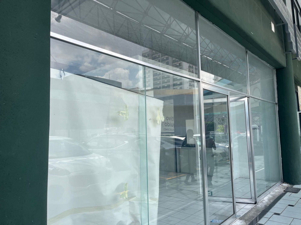 Local Comercial En Venta En Fraccionamiento Vallarta Poniente