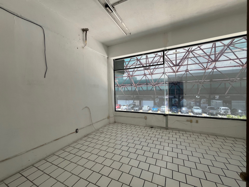 Local Comercial En Venta En Fraccionamiento Vallarta Poniente