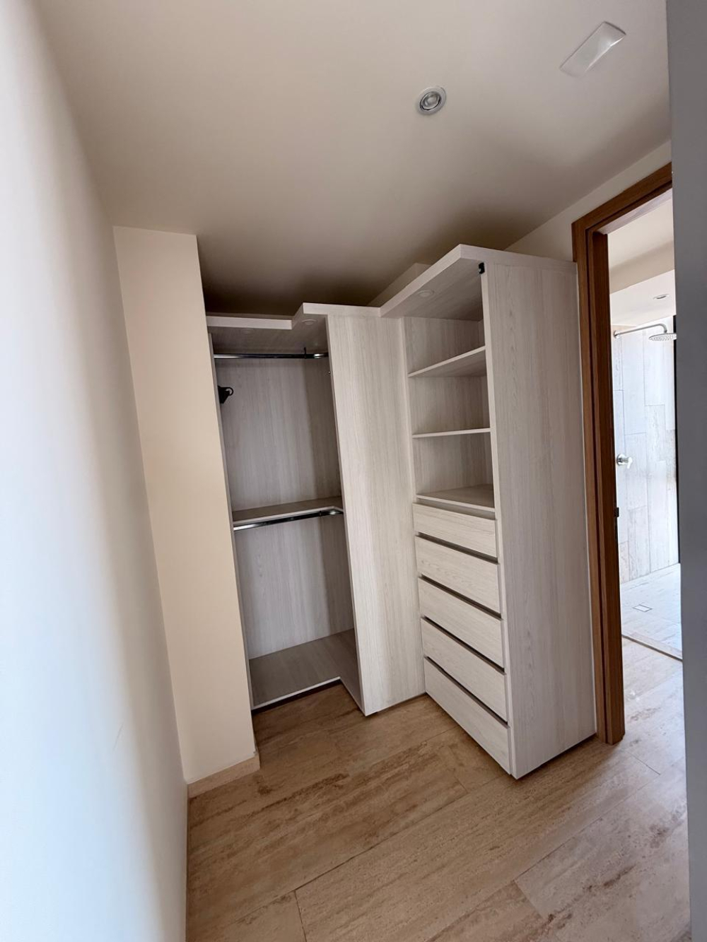 SE VENDE DEPARTAMENTO EN MANIGUA,INTERLOMAS
