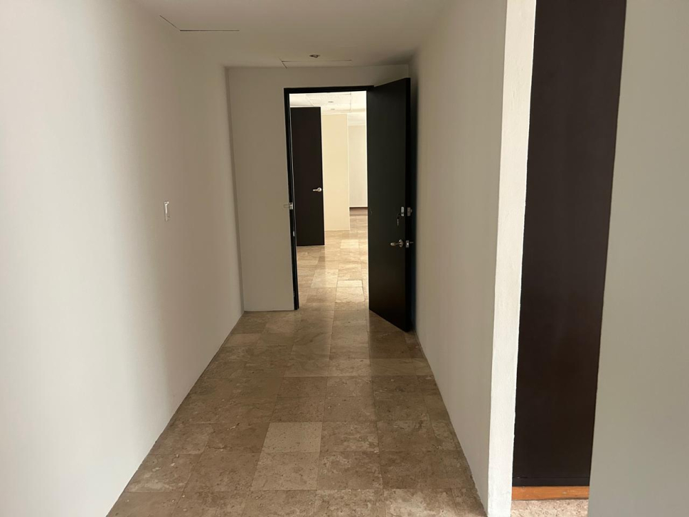 RENTA OFICINA BOSQUES DE LAS LOMAS 