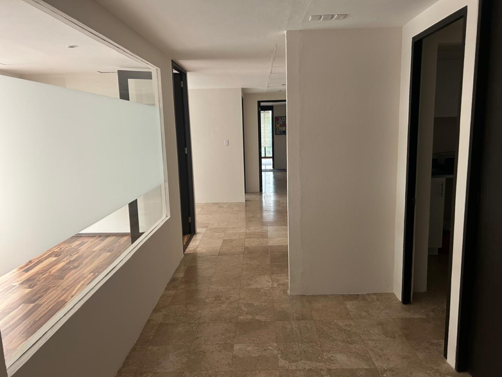 RENTA OFICINA BOSQUES DE LAS LOMAS 