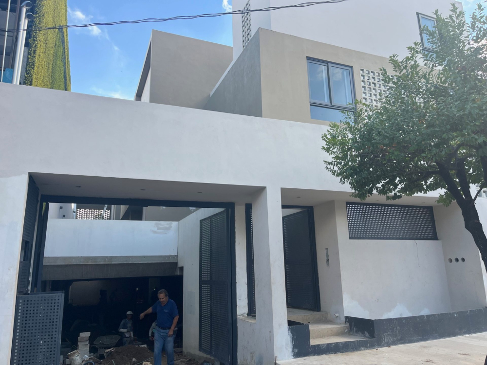Casa en Venta en Jardines del Bosque  Exclusivo Coto de 6 Casas