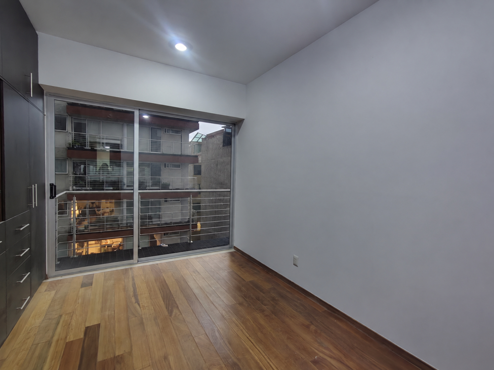 Venta Departamento En Grand Tower Del Valle, Piso 5 Interior