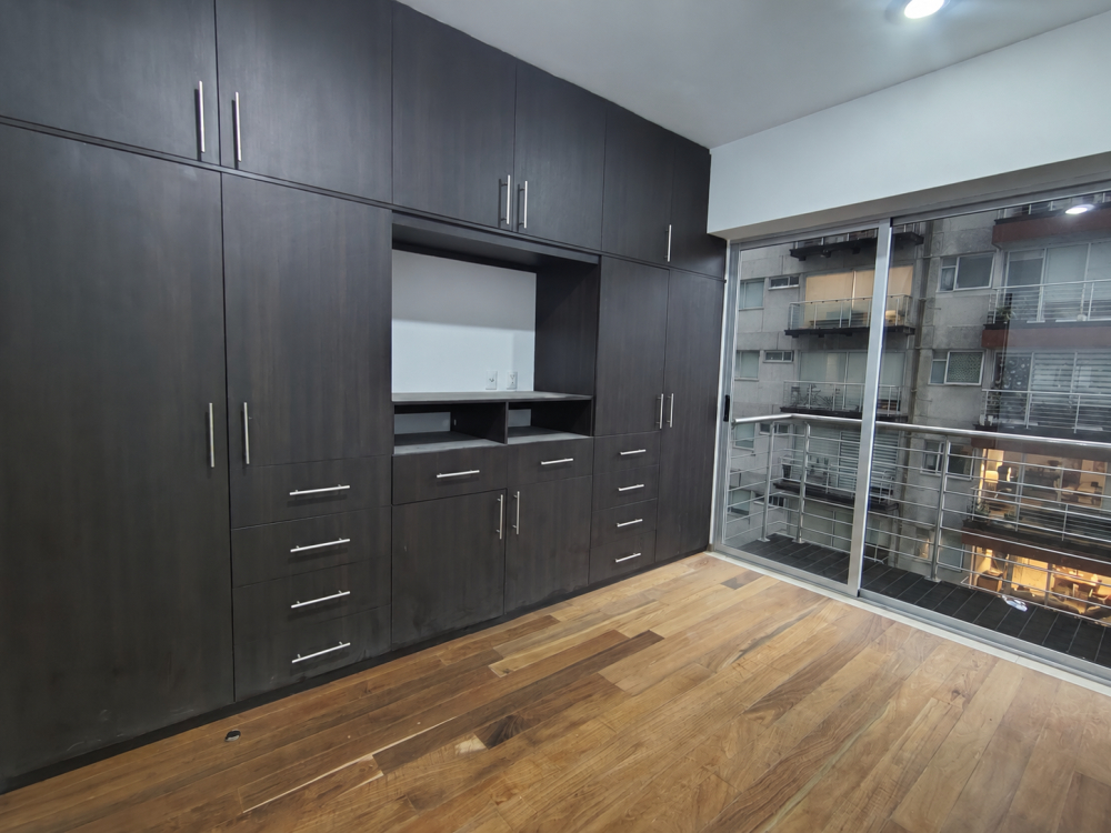 Venta Departamento En Grand Tower Del Valle, Piso 5 Interior