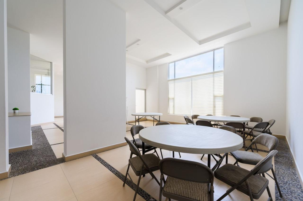 Departamento En Venta En Hacienda De Las Palmas