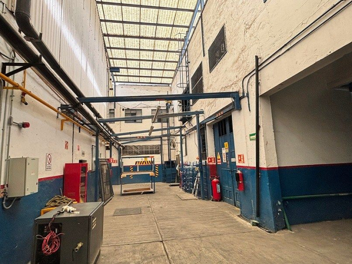 renta bodega industrial. col. arenal