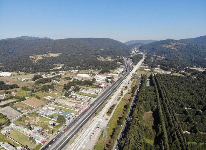 Terreno En Venta En Hacienda Jajalpa. Terreno Comercial Y Habitacional. Carretera México Toluca. 