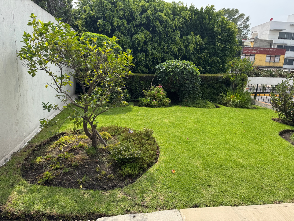 Excelente Casa En Venta Para Actualizar,  Con Opción A Poner Cada Recámara Con Baño Lomas  Verdes