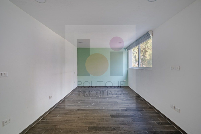 Casa En Renta En Cd. Satélite. En Cerrada. Remodelada. Doble Terraza