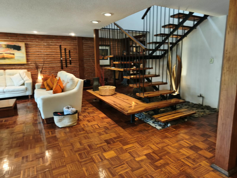 Casa En Venta En Las Águilas