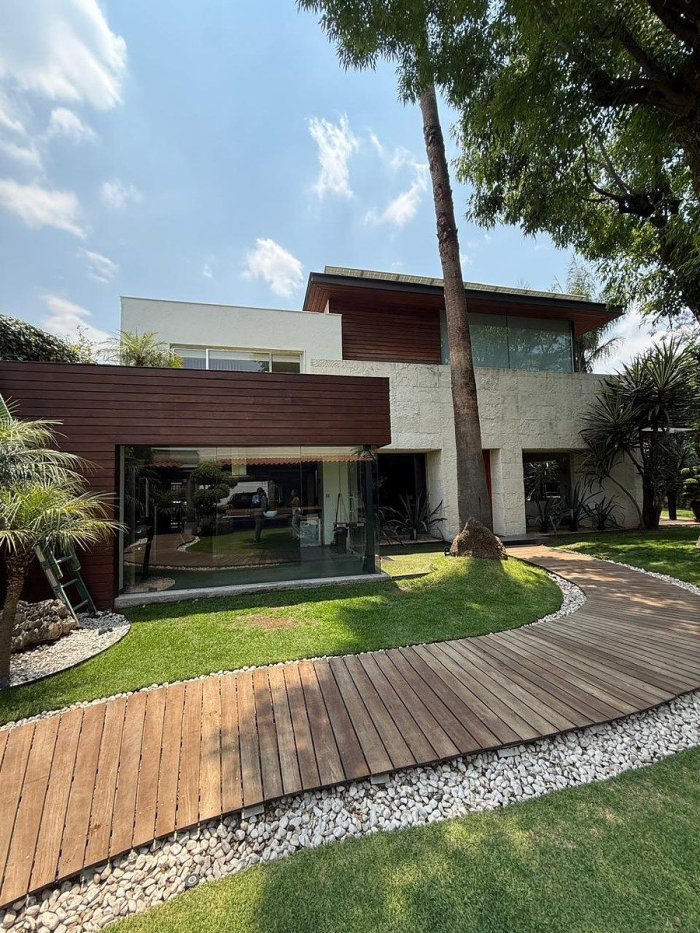 residencia en venta en jardines del pedregal con espectacular jardin y terraza