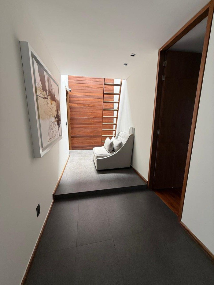 residencia en venta en jardines del pedregal con espectacular jardin y terraza