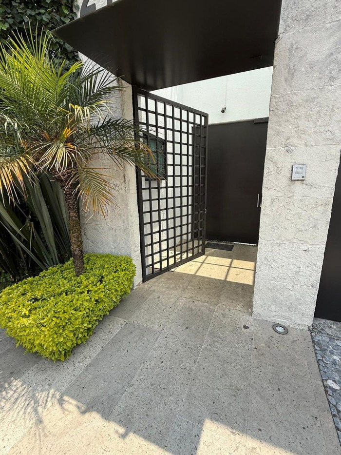 residencia en venta en jardines del pedregal con espectacular jardin y terraza