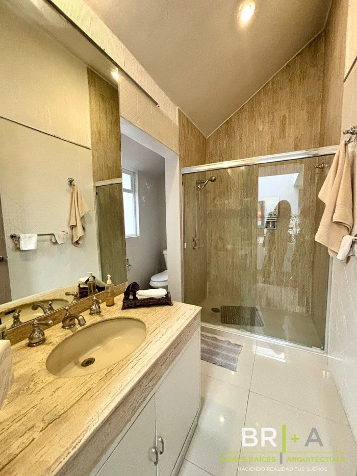 casa en venta lomas anáhuac con terraza y jardín