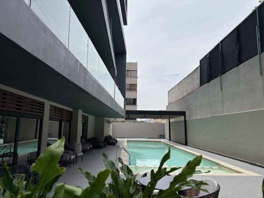 DEPARTAMENTO EN Renta EN BOSQUES DE LAS LOMAS CON TERRAZA
