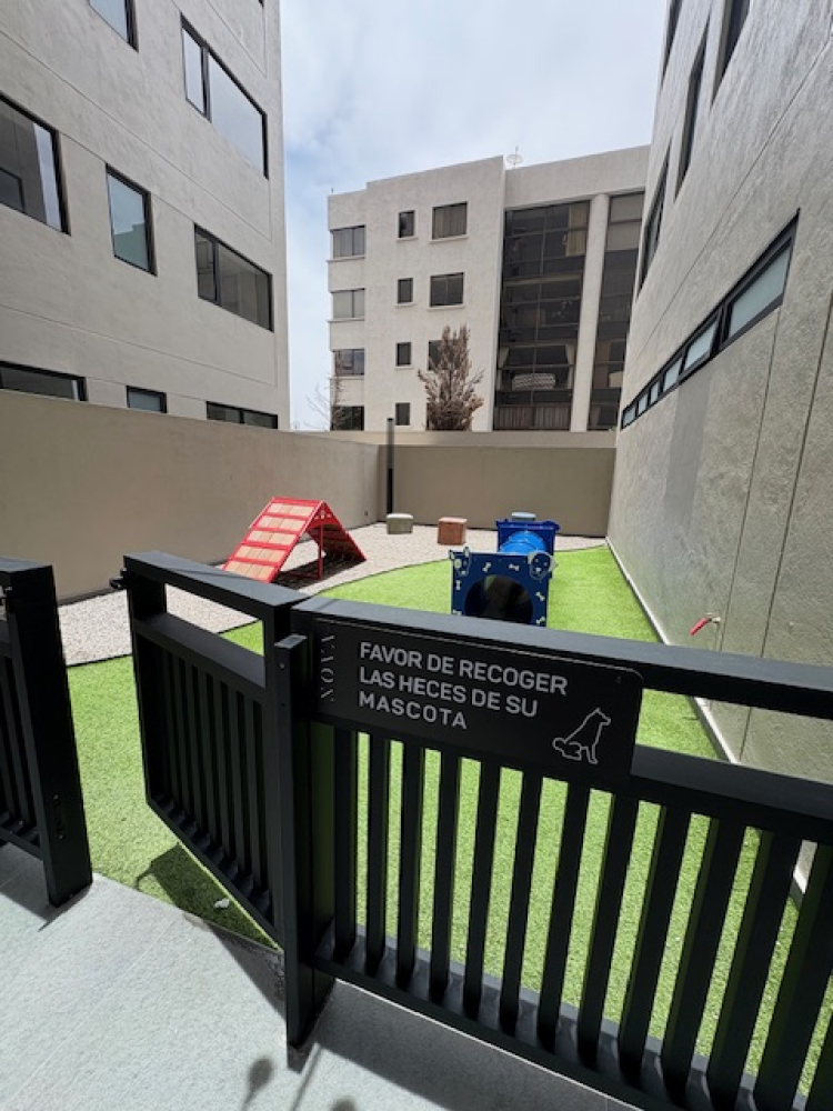 DEPARTAMENTO EN Renta EN BOSQUES DE LAS LOMAS CON TERRAZA