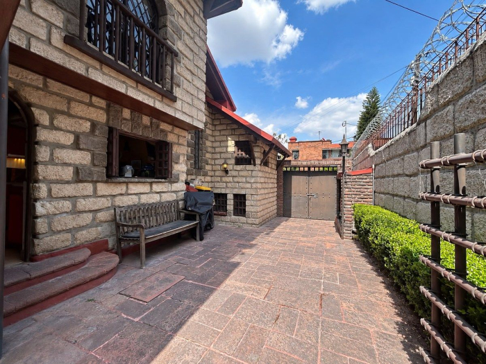 CASA AMUEBLADA  EN RENTA BARRIO SAN FRANCISCO