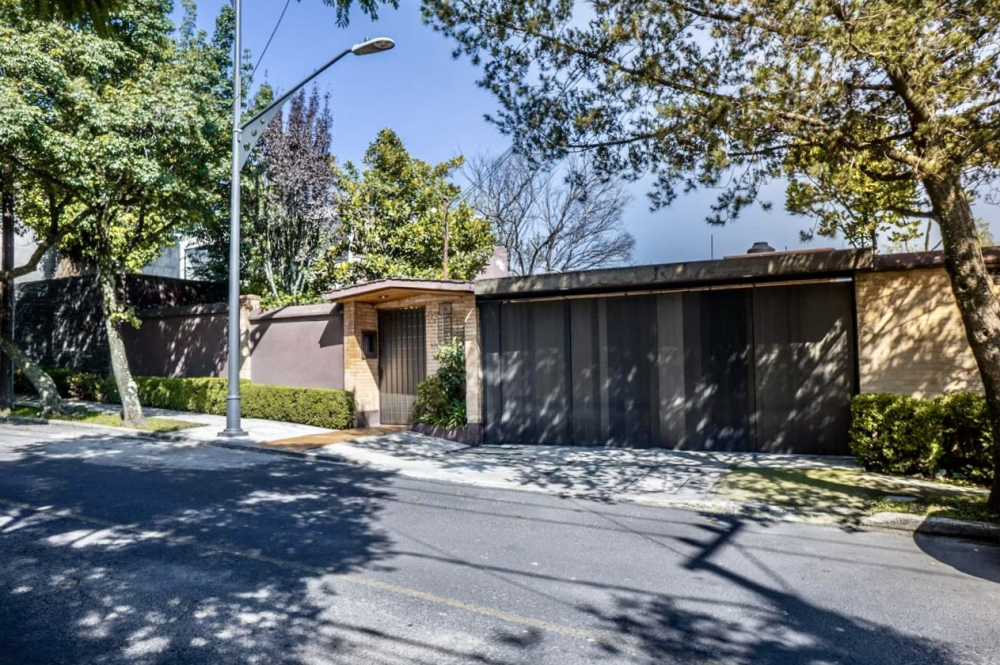 casa en venta en lomas altas miguel hidalgo