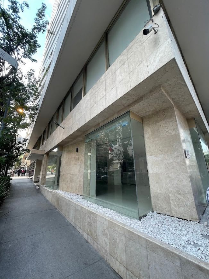 Local Comercial En Renta En 