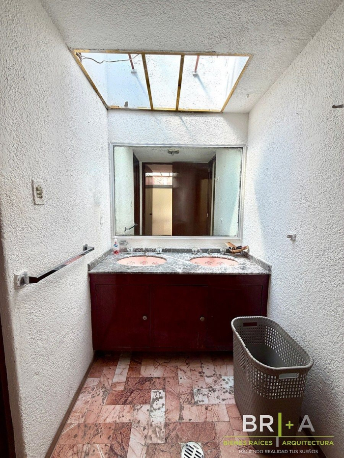 Casa En Venta Calle Cerrada La Herradura