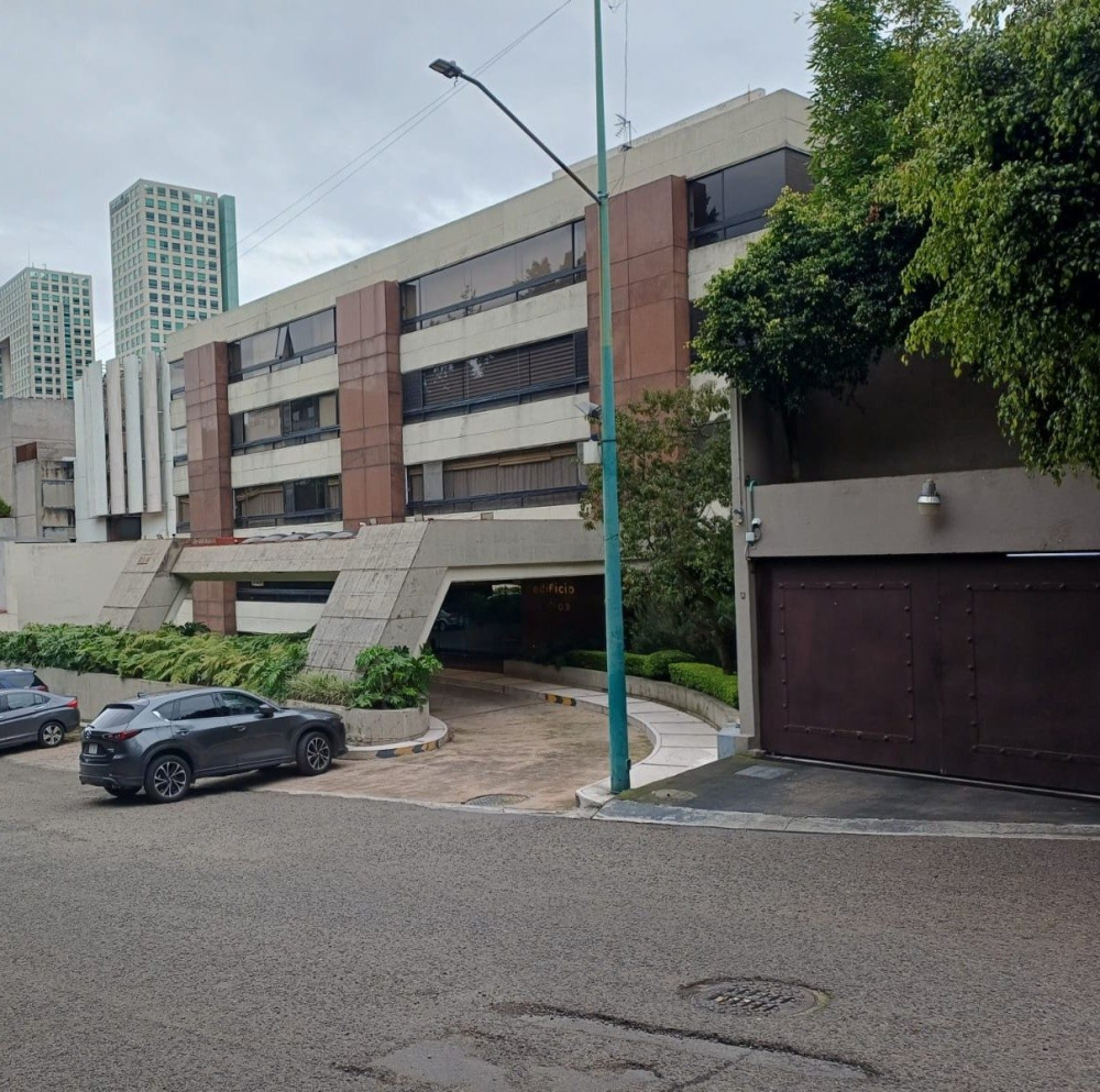 Departamento En Venta En Bosques De Las Lomas Para Remodelar
