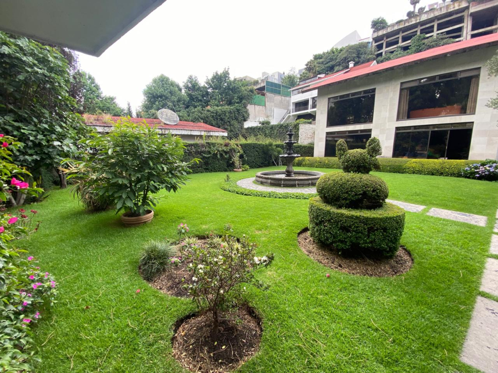 Casa En Venta En Bosque De Las Lomas