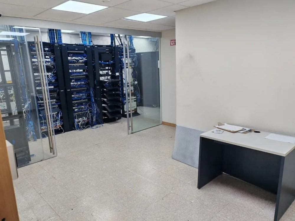 Renta De Oficina De 3 Mil Metros En Lorenzo Bouturini, Tránsito, Centro.
