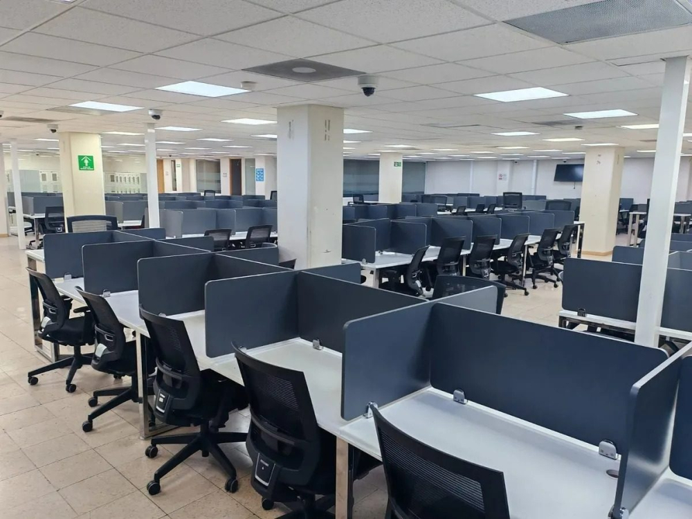 Renta De Oficina De 3 Mil Metros En Lorenzo Bouturini, Tránsito, Centro.
