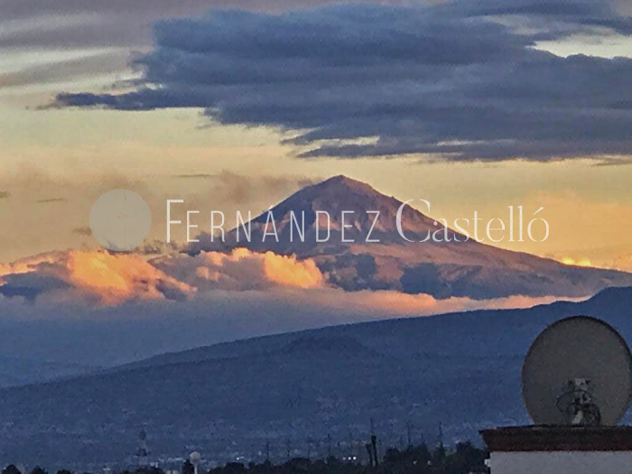 venta terreno con construcción en contadero en calle privada