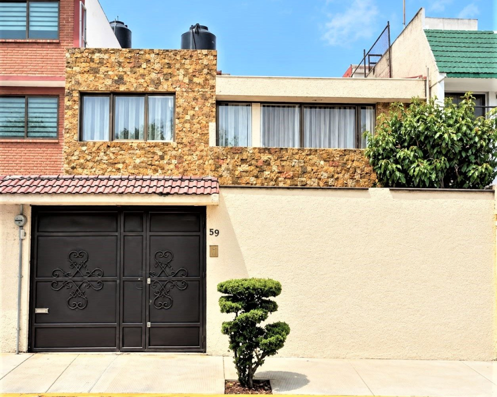 Casa en Venta en Magisterial Vista Bella