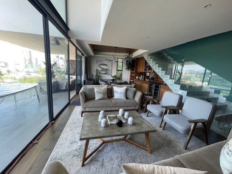DEPARTAMENTO EN VENTA - 2 PISOS -AMUEBLADO Y EQUIPADO CON TERRAZA - PUNTA P�?RGOLA - BOSQUE REAL