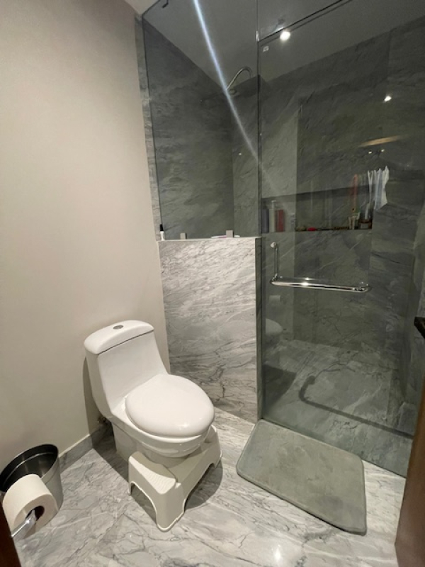 DEPARTAMENTO EN VENTA - 2 PISOS -AMUEBLADO Y EQUIPADO CON TERRAZA - PUNTA P�?RGOLA - BOSQUE REAL